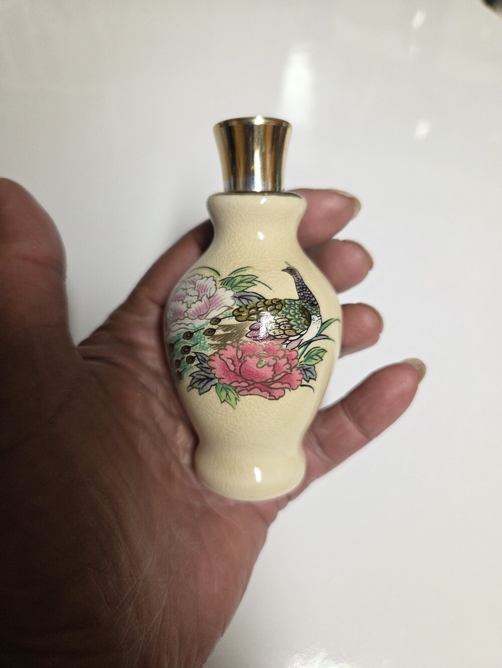 Vintage Edward Bell "Maui Rain" Hawaiian Classic Perfume Bottle EMPTY